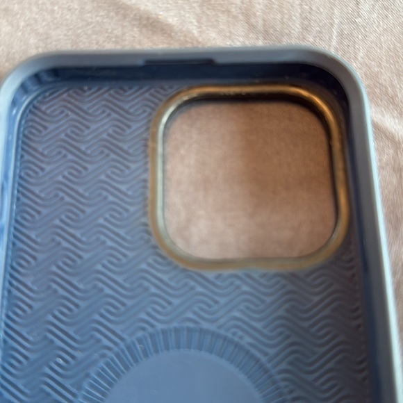 Casely iPhone 15 Pro Max MagSafe Opposites Attract Day & Night Mountain Case - Picture 4 of 5